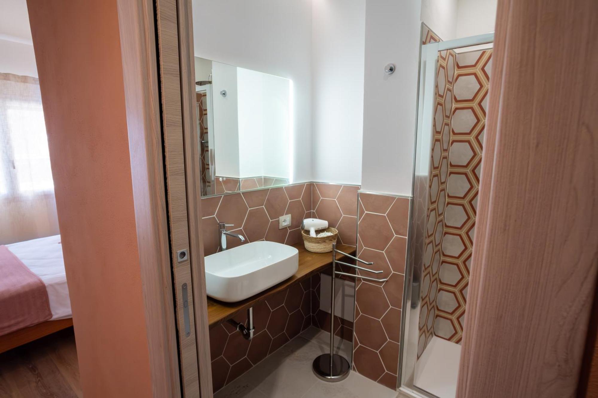 Double Room Private Bathroom